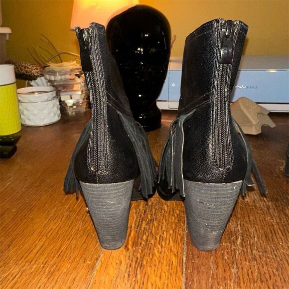 Very Volatile Khloe Fringe Ankle Boots Women's Size 9 Black Block Heel - Picture 3 of 10